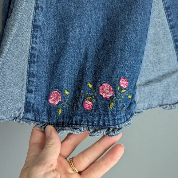 Vintage 3T Denim Cotton Dress With Stitched Pink Flowers. Vintage Denim Dress 3T - Picture 2 of 7